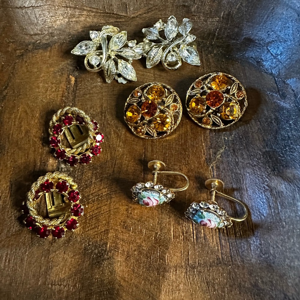 Elegant Gold Vintage Earrings 4 Sets